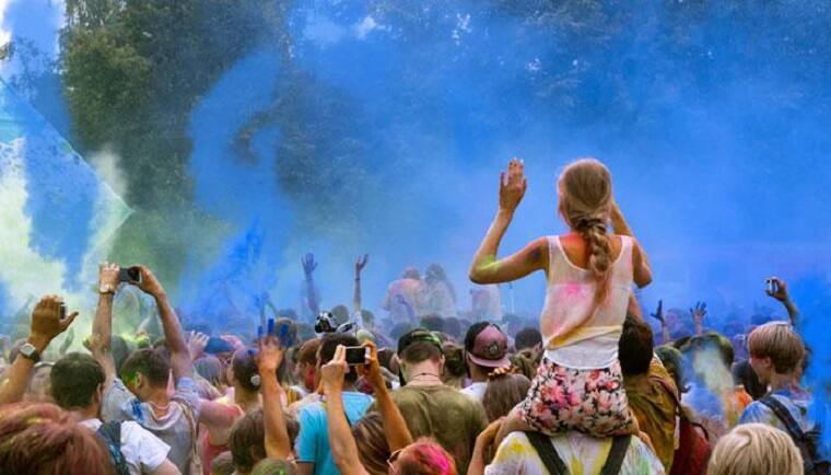Holi at Dukes the Palm